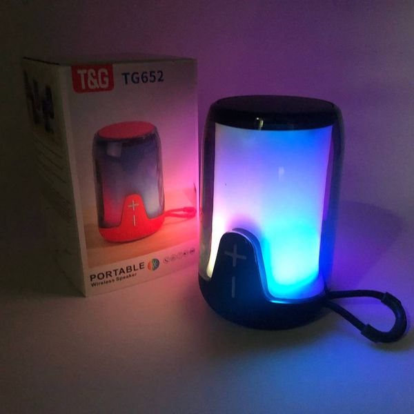 Портативна колонка TG652 5W з RGB підсвічуванням та ремінцем, колонка з акумулятором блютуз. Колір: зелений 460687 фото